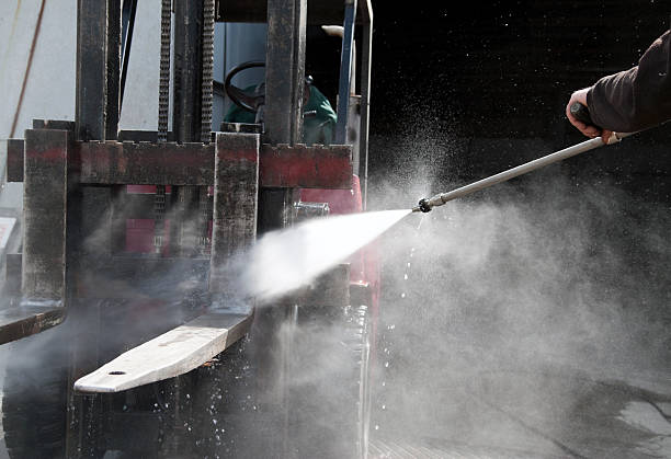 Best Sidewalk Pressure Washing  in Algoma, WI
